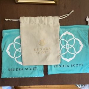 Bundle 3 jewelry pouch